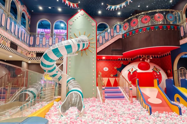 Mexican FEC Trampoline and Ninja Course