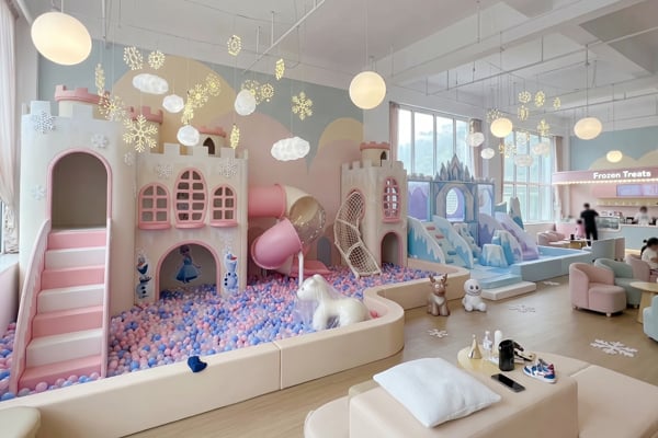 Polish Hotel Lobby Space Theme Playground